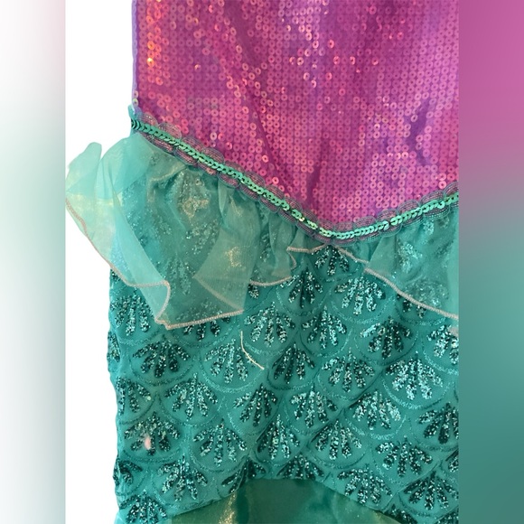 Ariel - The Little Mermaid - Disney Castle Collection Mermaid Gown - Picture 5 of 6